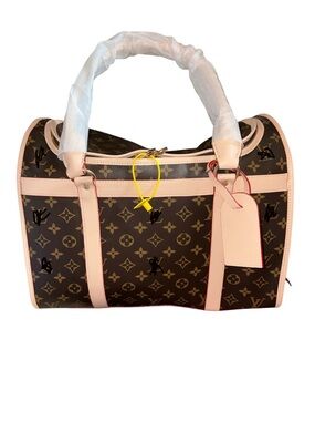 🔥 SALE $200 Fashion Monogram Dome Pet Carrier Bag